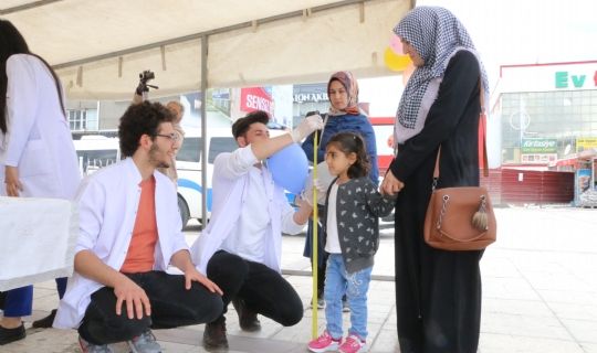 EBYÜ Hemşirelik Bölüm Öğrencilerinden İnme Haftası Etkinliği