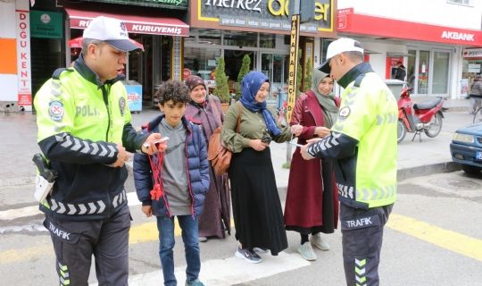 Yayalar İçin “5 Adımda Güvenli Trafik” Uygulaması Devam Ediyor