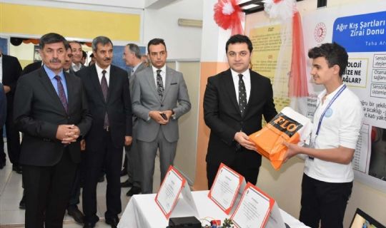 2022 yılı 9. Destekleme Programı TÜBİTAK 4006 Proje Sergisi Açılışı Yapıldı