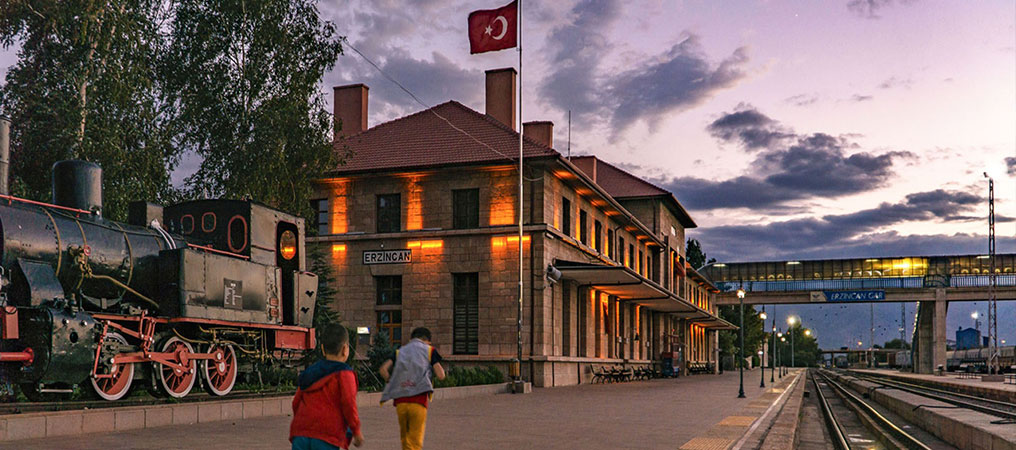 1939 Erzincan Depreminin Tek Ayakta Kalan Binası
