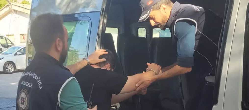 5 Afganistan Uyruklu Kaçak Göçmen Geçişlerini Organize Eden 1 Kişi Yakalandı