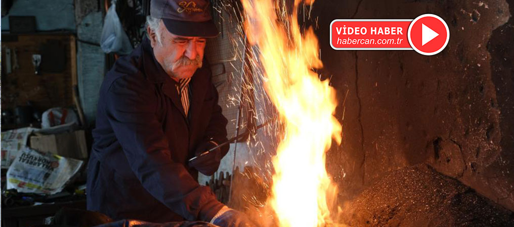 500 Derece Sıcağın Karşısında Yarım Asırdır Demir Dövüyor