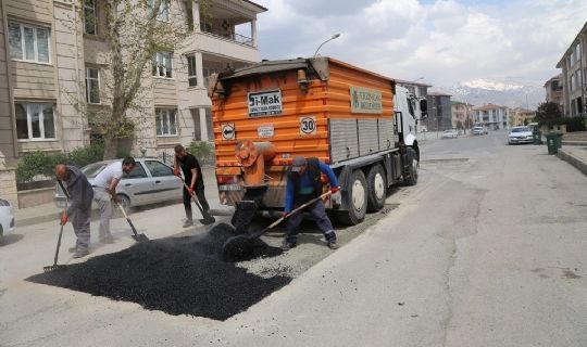 Yol Bakım Onarım Çalışmaları Devam Ediyor
