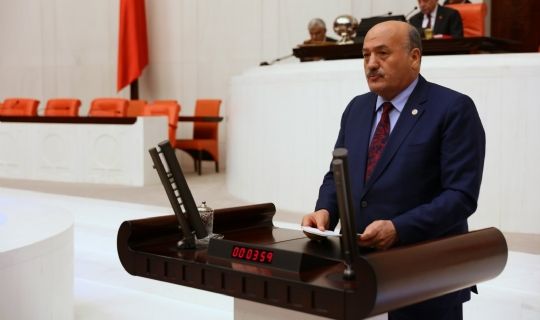 Anneler Sevgilerin En Güzeline Layıktır