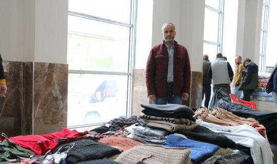 Pazarlarda Giyim Reyonları Kapanma Aşamasında