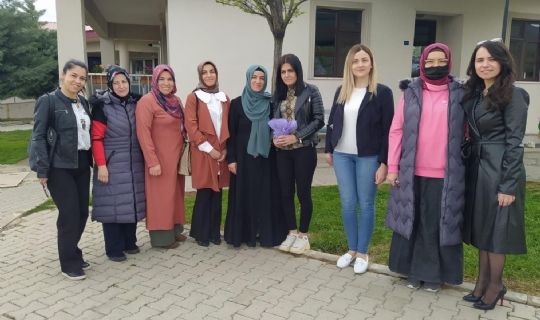 Türk Eğitim Sen’den Anneler Günü Pastası