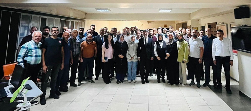 AK Parti Erzincan’da Yeni Yönetimini Belirledi