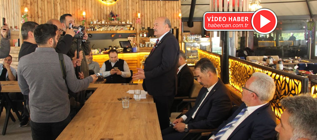 AK Parti Milletvekilleri Kahvaltıda Basın Mensuplarıyla Bir Araya Geldi