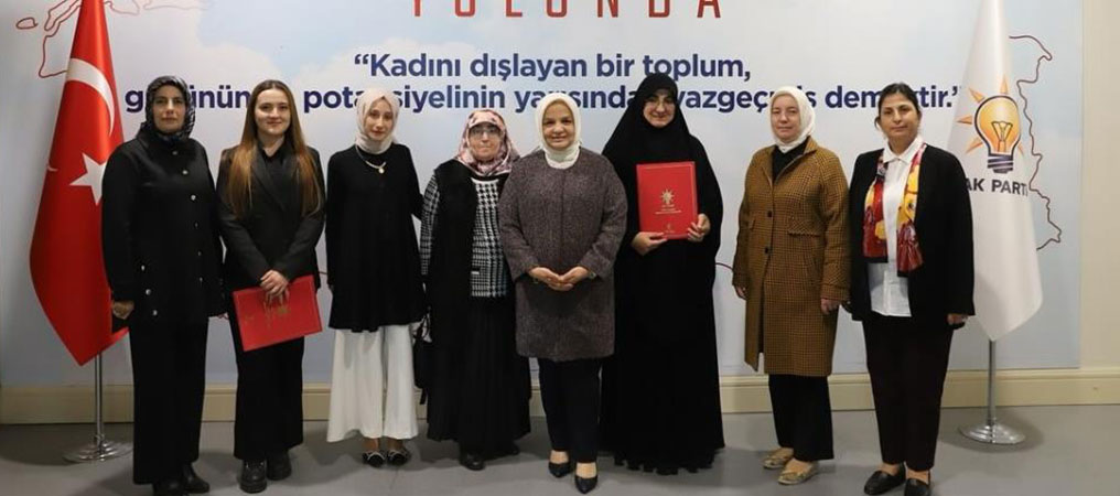 AK Parti’de Nöbet Değişimi