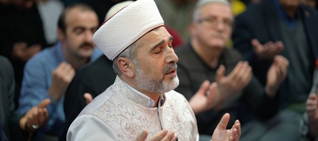 ‘Ancak Müminler Kardeştir’ Düsturunca Kardeş ve Ümmet Olma Bilincine Ermeliyiz