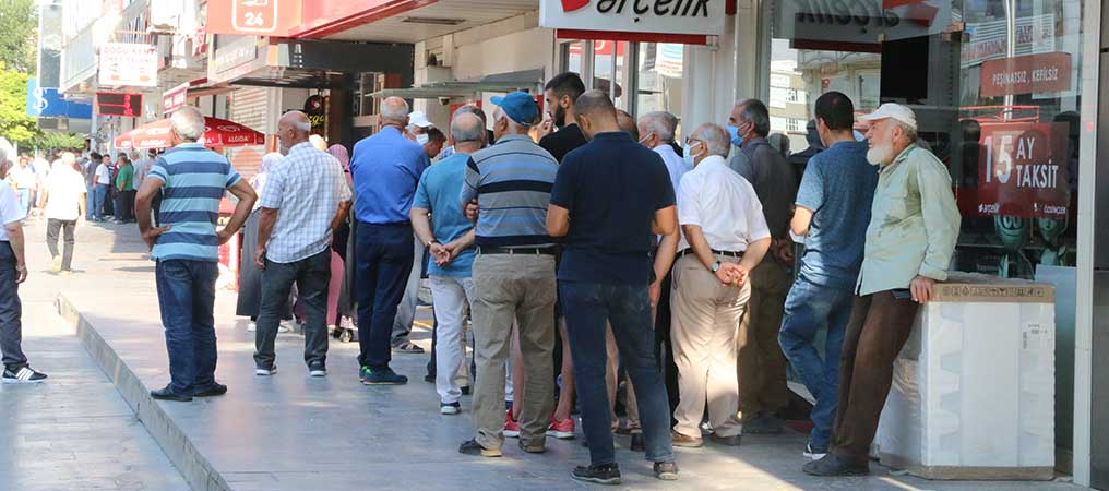 Bankalarda Emekli Promosyon Yarışı