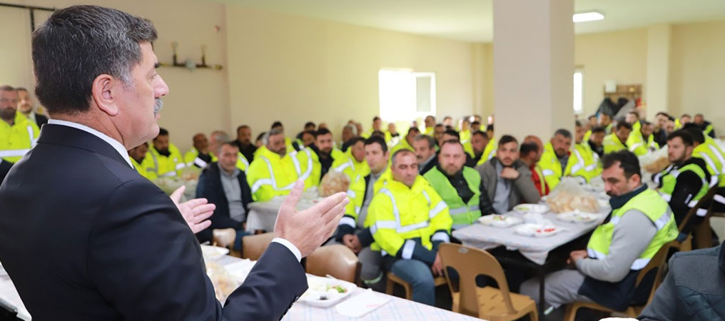 Başkan Aksun Park Ve Bahçeler Müdürlüğü Çalışanları İle Bir Araya Geldi