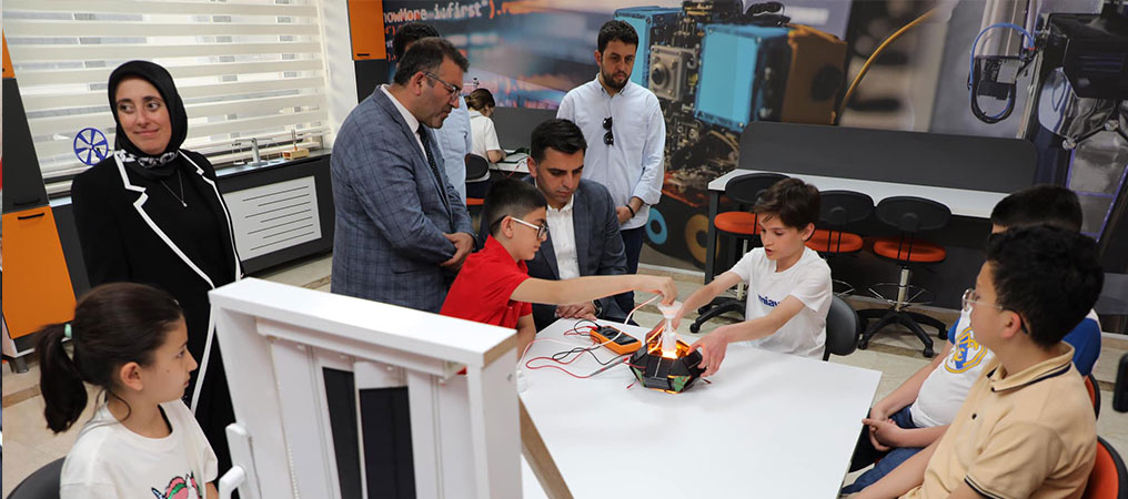 BİLSEM’de Küçük Bilimciler İçin Zekâ Atölyesi Açıldı