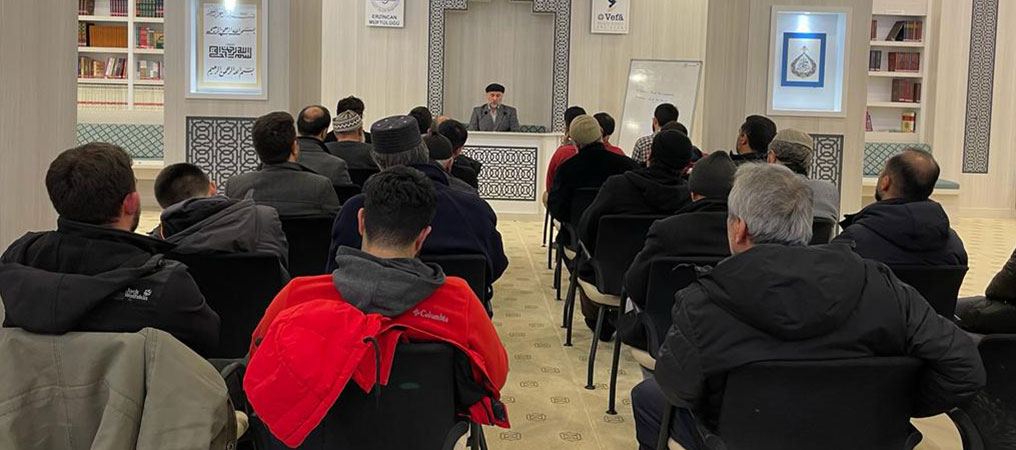 Çarşamba Sohbetlerinin Konuğu Dr.Gayretli Oldu