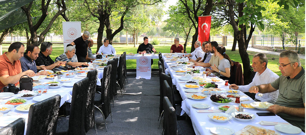 Demirci, Önemli Hizmetlere İmza Atıyoruz 