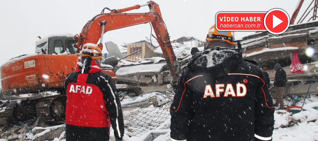 Deprem Bölgesinde Kar Altında Zamanla Yarış