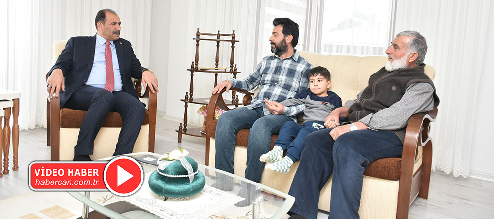 Oğlu ve Torunlarını Depremin 23’ncü Saatte Kurtardı