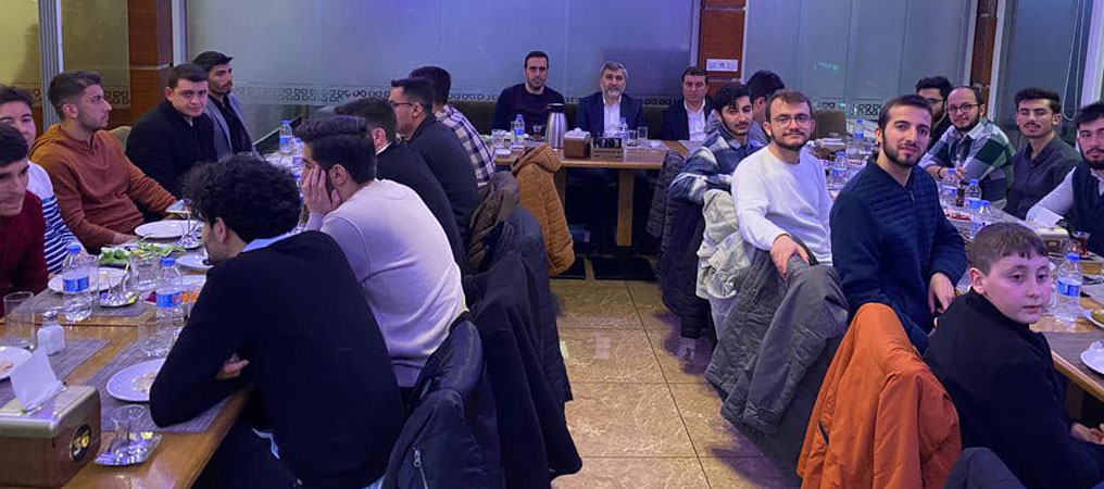Depremzede Öğrencilerle İftar Programı Düzenlendi