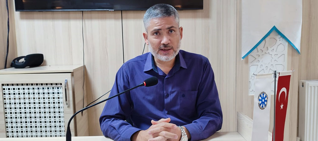 Doç. Dr. Hüsrev Akın: “Yunus Tevhit Şairidir”