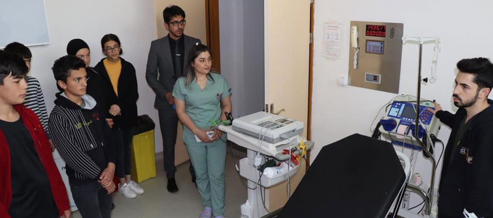Doktorluk Hayali Olan Gençler Meslek Hakkında Bilgi Aldı