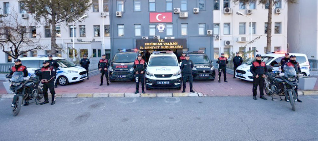 Dosta Güven, Düşmana Korku