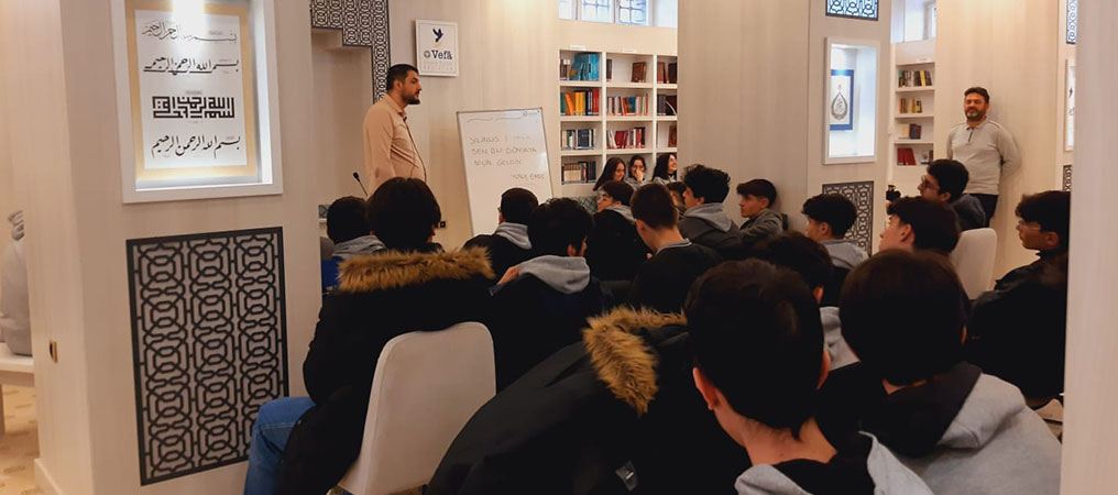 Dr. Altay Cem Meriç, Lise Öğrencileriyle Bir Araya Geldi