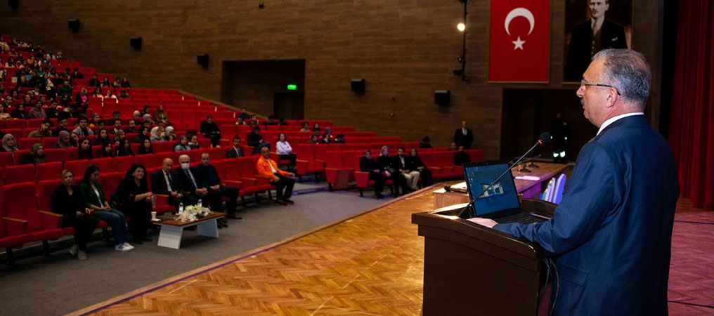 EBYÜ’de Kadına Yönelik Şiddetle Mücadele Günü Paneli Yapıldı