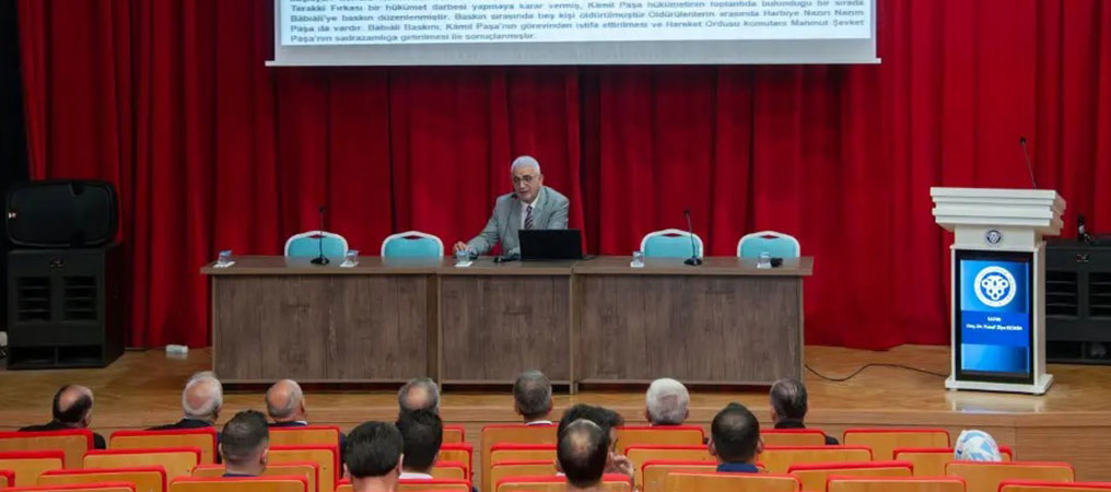 EBYÜ’de Türk Demokrasisinin Darbeler ile İmtihanı Konferansı Verildi