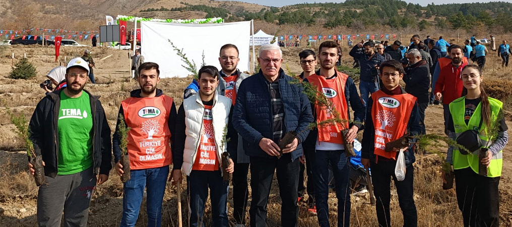 EBYÜ’den Milli Ağaçlandırma Günü’nde Fidan Dikme Etkinliği