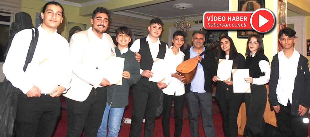 Erdal Erzincan Bağlama Atölyesi İlk Mezunlarını Verdi