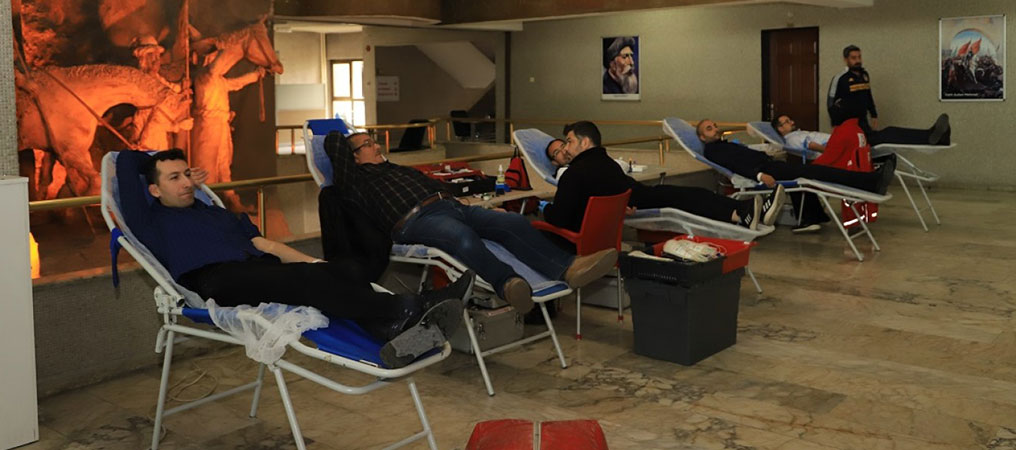 Erzincan Belediyesi Kızılay Kan Merkezi'ne Desteğini Sürüyor