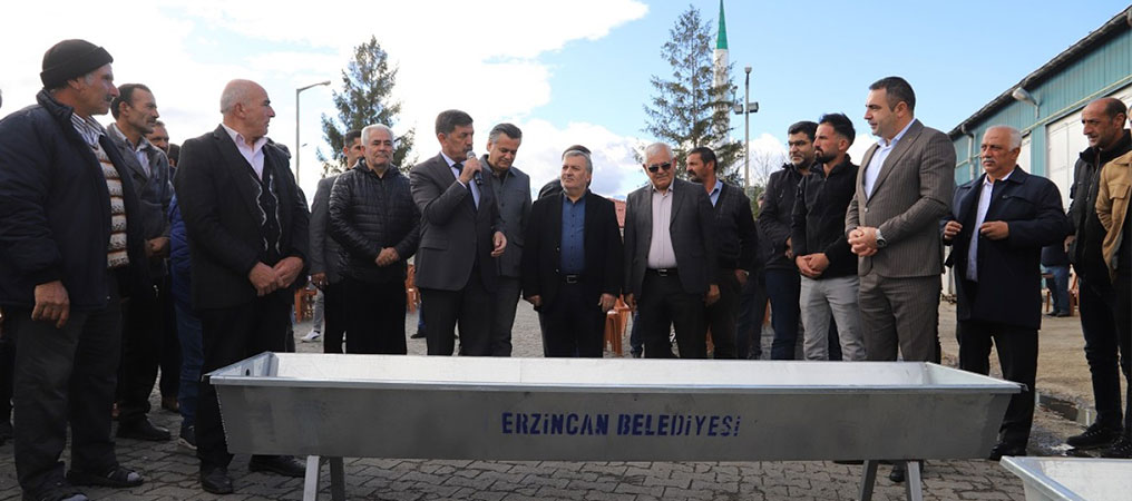 Erzincan Belediyesi Üreticilere Hayvan Sulağı Dağıttı