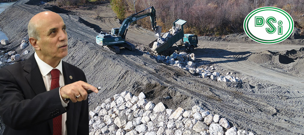 Erzincan Beytahtı Mesire Alanı Çardaklı Deresinde Islah Çalışmaları Devam Ediyor