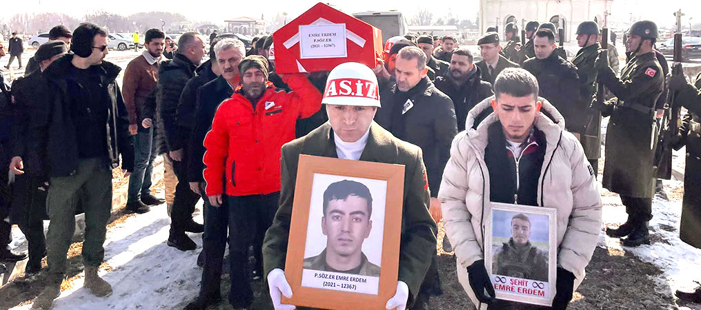 Erzincan Deprem Şehidini Son Yolculuğuna Uğurladı