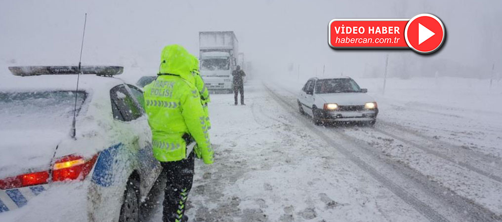Erzincan'da Kar ve Tipi Ulaşımı Olumsuz Etkiledi