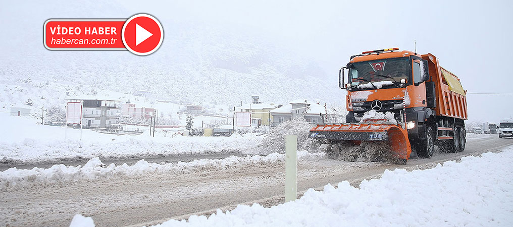 Erzincan’da Kar ve Tipiden 135 Köy Yolu Ulaşıma Kapandı