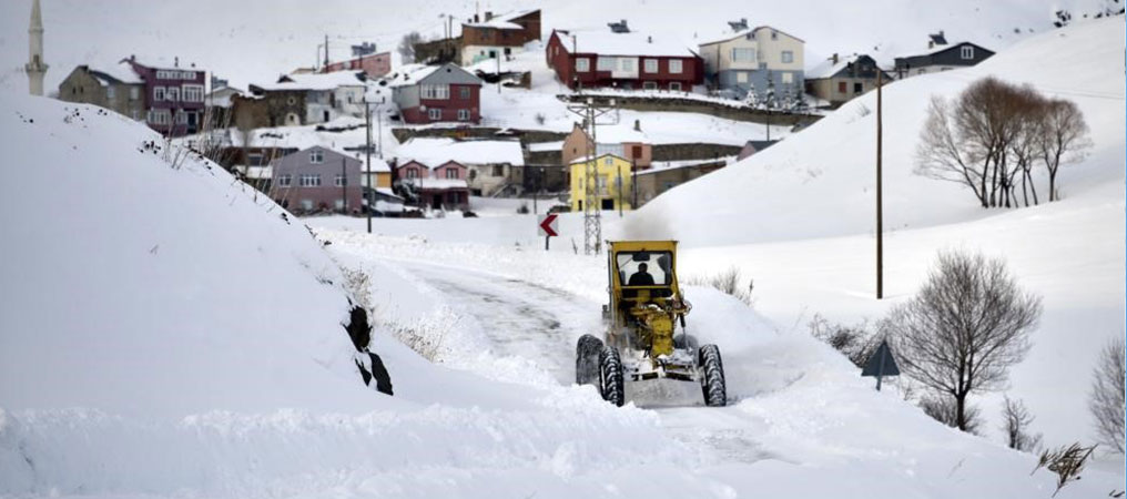 Erzincan’da Kardan 48 Köy Yolu Ulaşıma Kapandı