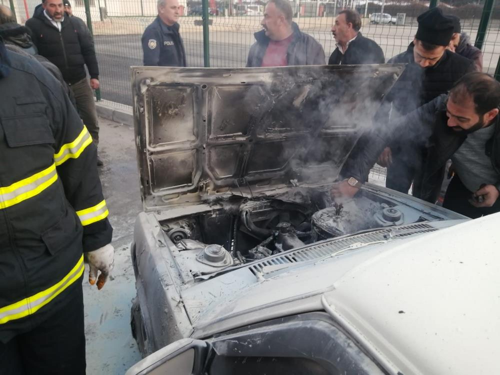 Erzincan’da Otomobil Yangını