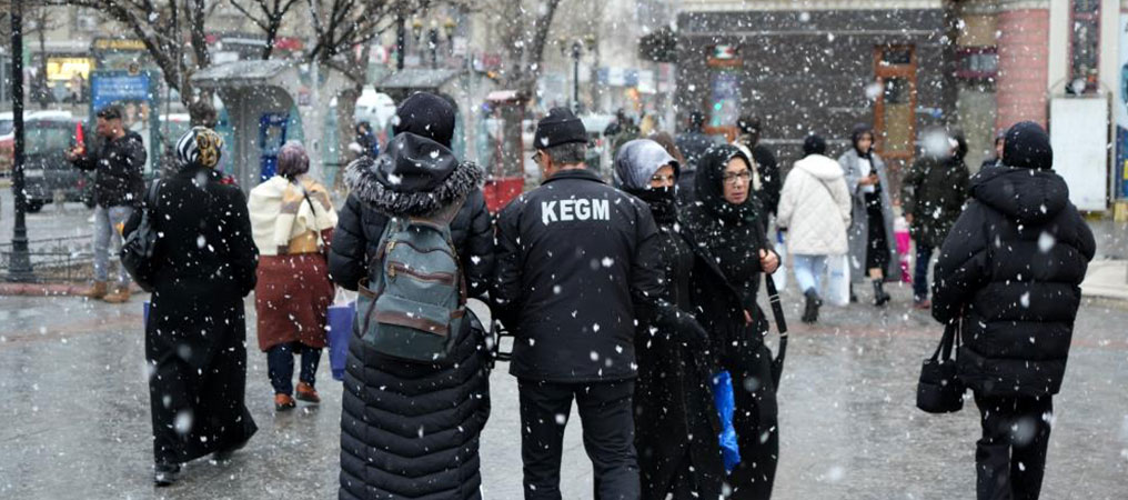 Erzincan’da Özlenen Kar Yağışı Vatandaşları Sevindirdi