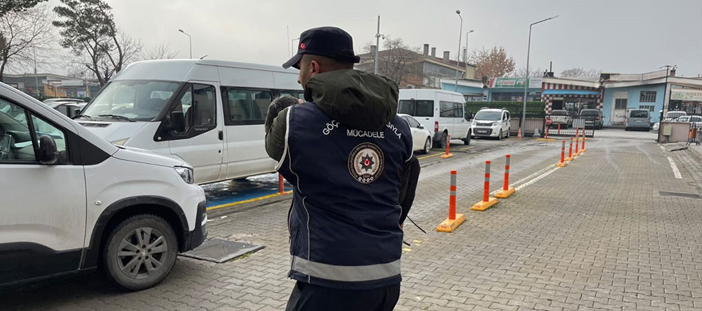 Erzincan’da Tırın Dorsesinde Düzensiz Göçmen Yakalandı