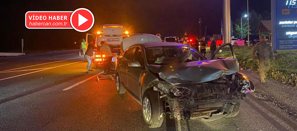 Erzincan’da İki Otomobil Çarpıştı: 12 Yaralı