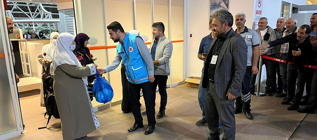 Erzincan'dan Kutsal Topraklara Giden Hacı Kafilesi Döndü