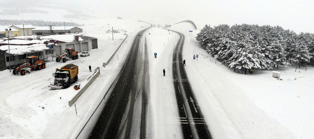 Erzincan’ı Çevreleyen Dağlar Beyaza Büründü   