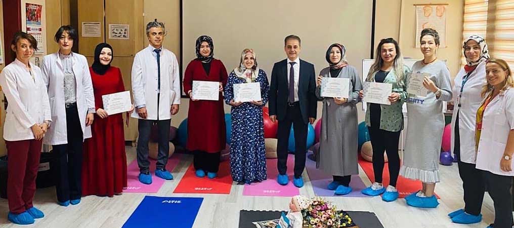 Gebe Okulu Mezunlarına Katılım Belgeleri Verildi