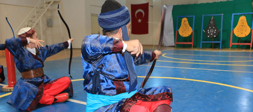 Geleneksel Türk Okçuluğu Erzincan’da Yaşatılıyor