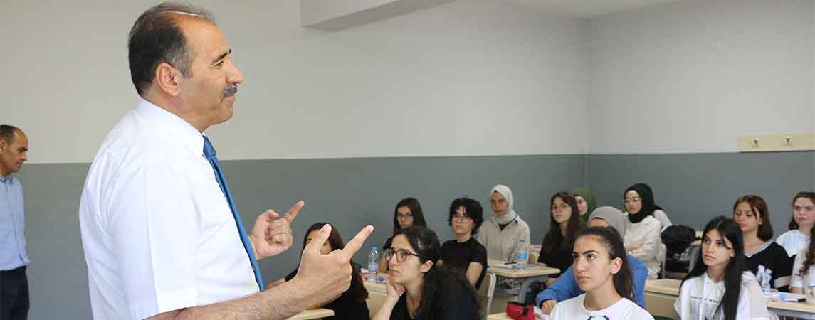 Gün, Öğrencilerimiz Yılmadan Gayret ve Heyecanla Kurslara Devam Etmeli