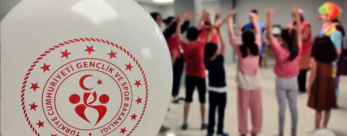 Gençler Erzincan Gençlik Merkezlerine Davet Ediliyor