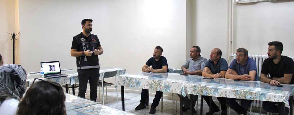 Emniyet Ekiplerinden Sağlık Personeline Farkındalık Eğitimi