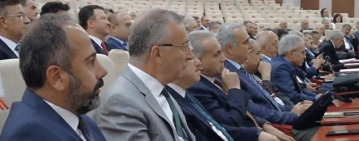 Rektörler, YÖK Başkanı Özvar Başkanlığında Toplandı