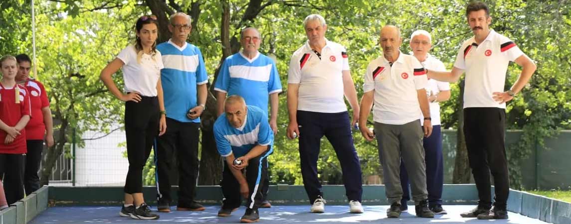 “İhtiyar Delikanlılar”  BOCCE Turnuvasında Buluştu